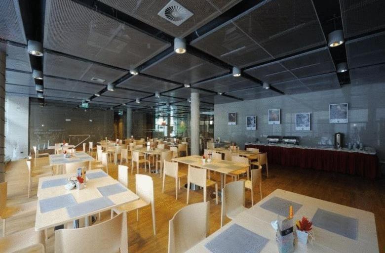 Hotel Solpark Kleszczow  Ngoại thất bức ảnh