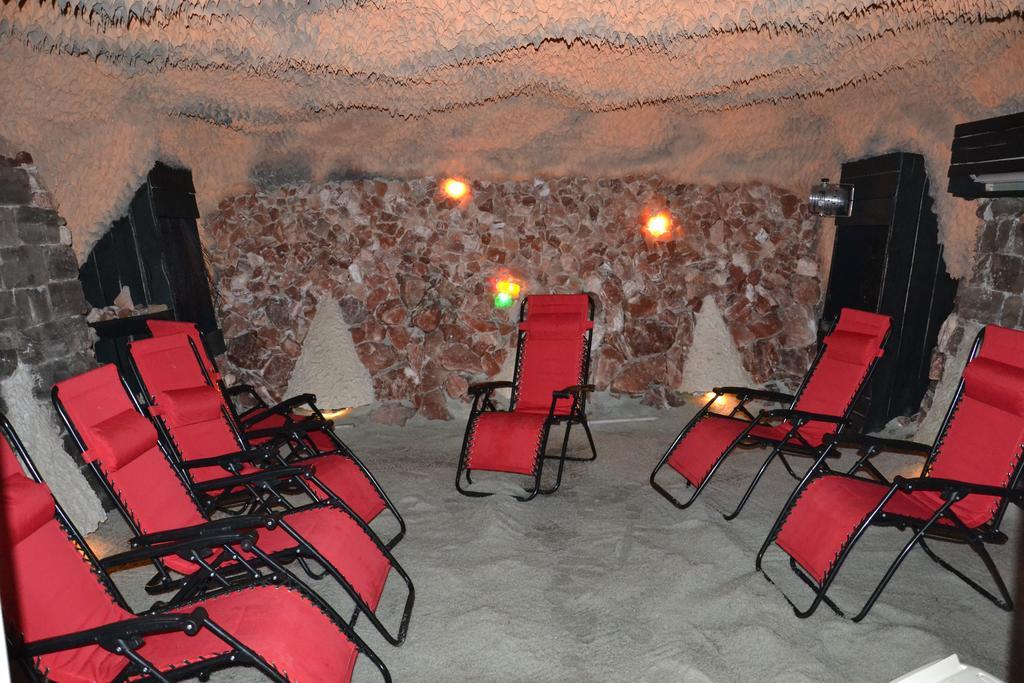 Hotel Solpark Kleszczow  Ngoại thất bức ảnh